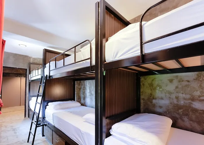 Hostel Revolution Asoke *